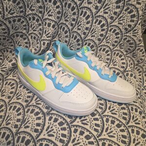 Nike Court Borough Low 4.5 Kids Boys / Girls Shoes White Volt Blue BQ5448-122